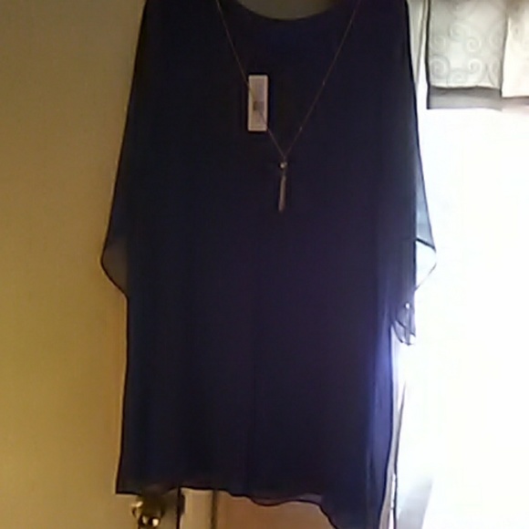 Dress - Picture 1 of 3